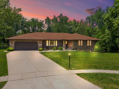 IN RECEIPT OF MULTIPLE OFFERS. SELLERS REQUEST SUBMISSION on Buena Vista Golf Course in Illinois - for sale on GolfHomes.com, golf home, golf lot