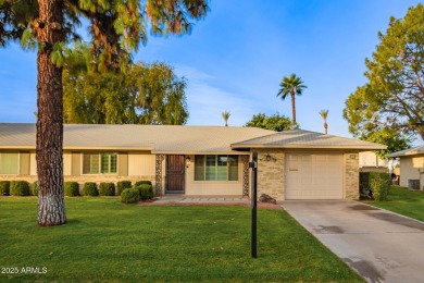 Charming 2 bedroom home in established and well manicured on PalmBrook Country Club in Arizona - for sale on GolfHomes.com, golf home, golf lot