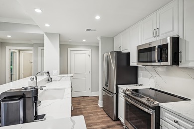 Lake-view condo o Fully furnished o Renovated o Short-term on Reynolds Lake Oconee - The Oconee in Georgia - for sale on GolfHomes.com, golf home, golf lot