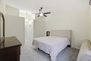 Highly desirable 2 story Townhome in the Greens of Glendale on Glendale Lakes Golf Club in Illinois - for sale on GolfHomes.com, golf home, golf lot