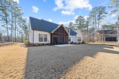 HARBOR CLUB 5 BEDROOM, LIKE-NEW, HIGH-QUALITY HOME!  Lovely home on Harbor Club Golf and Country Club in Georgia - for sale on GolfHomes.com, golf home, golf lot
