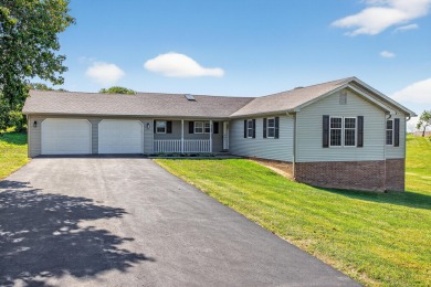 Discover 110 Old Bridge, a well-maintained 3,800 sq. ft. ranch on Old Bridge Golf Club in Kentucky - for sale on GolfHomes.com, golf home, golf lot