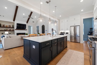 HARBOR CLUB 5 BEDROOM, LIKE-NEW, HIGH-QUALITY HOME!  Lovely home on Harbor Club Golf and Country Club in Georgia - for sale on GolfHomes.com, golf home, golf lot