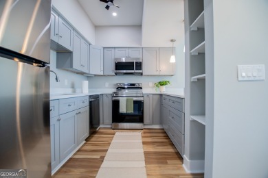 Lakefront Townhouse in a gated lake community with 24 hour on Fairfield Plantation Golf and Country Club in Georgia - for sale on GolfHomes.com, golf home, golf lot