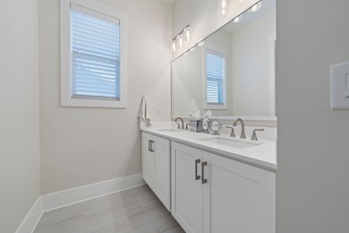 HARBOR CLUB 5 BEDROOM, LIKE-NEW, HIGH-QUALITY HOME!  Lovely home on Harbor Club Golf and Country Club in Georgia - for sale on GolfHomes.com, golf home, golf lot