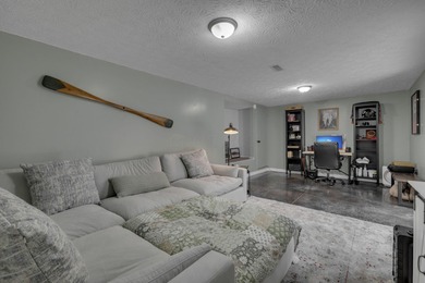 Move-in ready & beautifully maintained 3-bed/2-bath home offers on Hide-A-Way Hills Golf Club in Ohio - for sale on GolfHomes.com, golf home, golf lot