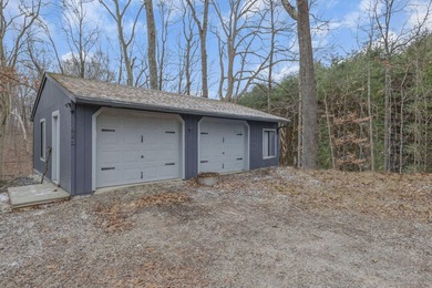 Move-in ready & beautifully maintained 3-bed/2-bath home offers on Hide-A-Way Hills Golf Club in Ohio - for sale on GolfHomes.com, golf home, golf lot