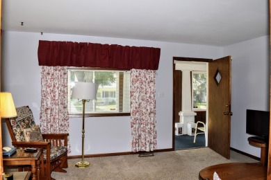 This 3 bedroom, 2 bathroom 1 1 2 story home near Floyd Golf on Floyd Park Golf Course in Iowa - for sale on GolfHomes.com, golf home, golf lot