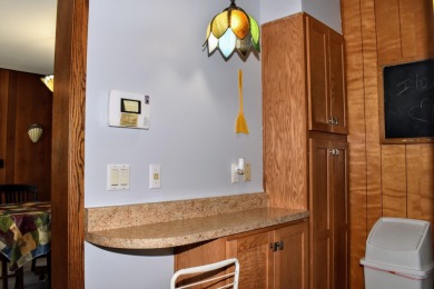 This 3 bedroom, 2 bathroom 1 1 2 story home near Floyd Golf on Floyd Park Golf Course in Iowa - for sale on GolfHomes.com, golf home, golf lot