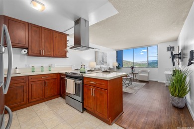 Beautifully upgraded 1 bedroom, 1 bath residence with 1 parking on Honolulu Country Club in Hawaii - for sale on GolfHomes.com, golf home, golf lot