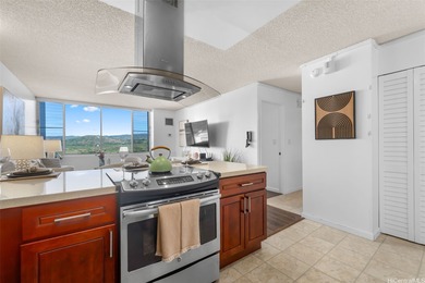 Beautifully upgraded 1 bedroom, 1 bath residence with 1 parking on Honolulu Country Club in Hawaii - for sale on GolfHomes.com, golf home, golf lot