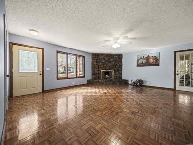 This Cooper-built 2bed-2bath renovation highlights the solid on Cortez Golf Course in Arkansas - for sale on GolfHomes.com, golf home, golf lot