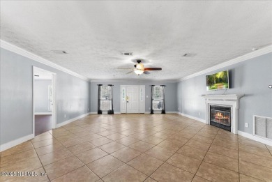 Live the good life in this beautifully maintained, move-in ready on Keystone Heights Golf and Country Club in Florida - for sale on GolfHomes.com, golf home, golf lot