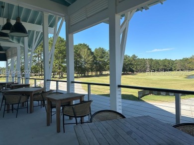 Pristine lock and leave carriage home in one of the best-kept on Hampton Pointe Golf Course in South Carolina - for sale on GolfHomes.com, golf home, golf lot