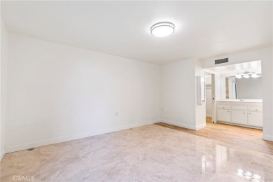 Rare first floor popular and spacious two bedroom *C* plan in on Leisure Village Par 3 Golf Course in California - for sale on GolfHomes.com, golf home, golf lot
