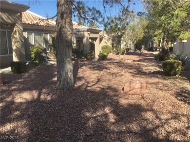 Lovely Townhome in the Heart of Sun City Summerlin. This two on Highland Falls Golf Club in Nevada - for sale on GolfHomes.com, golf home, golf lot