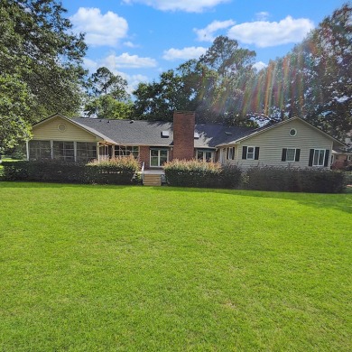 Live the lake and golf life at 119 Saluda Drive, located in the on Santee-Cooper Country Club in South Carolina - for sale on GolfHomes.com, golf home, golf lot