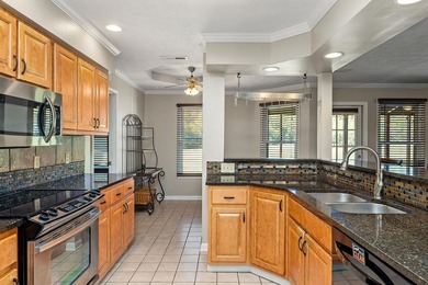 Located in White Plains Subdivision on the golf course, this 3BR on White Plains Golf Course in Tennessee - for sale on GolfHomes.com, golf home, golf lot