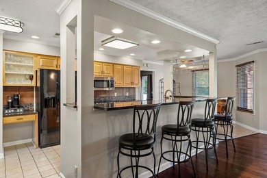 Located in White Plains Subdivision on the golf course, this 3BR on White Plains Golf Course in Tennessee - for sale on GolfHomes.com, golf home, golf lot