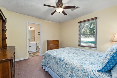 Located in White Plains Subdivision on the golf course, this 3BR on White Plains Golf Course in Tennessee - for sale on GolfHomes.com, golf home, golf lot