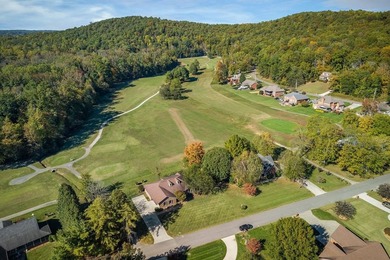 Located in White Plains Subdivision on the golf course, this 3BR on White Plains Golf Course in Tennessee - for sale on GolfHomes.com, golf home, golf lot