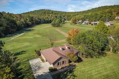 Located in White Plains Subdivision on the golf course, this 3BR on White Plains Golf Course in Tennessee - for sale on GolfHomes.com, golf home, golf lot