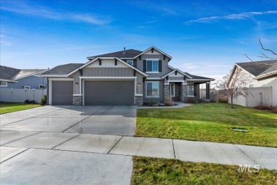 Exquisite home on .27 acres close to golf course and community on Hunters Point Golf Club in Idaho - for sale on GolfHomes.com, golf home, golf lot