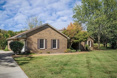 Located in White Plains Subdivision on the golf course, this 3BR on White Plains Golf Course in Tennessee - for sale on GolfHomes.com, golf home, golf lot