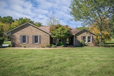 Located in White Plains Subdivision on the golf course, this 3BR on White Plains Golf Course in Tennessee - for sale on GolfHomes.com, golf home, golf lot