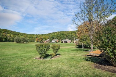 Located in White Plains Subdivision on the golf course, this 3BR on White Plains Golf Course in Tennessee - for sale on GolfHomes.com, golf home, golf lot