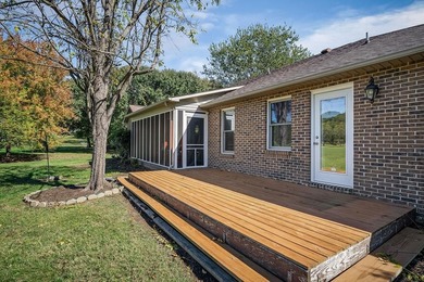 Located in White Plains Subdivision on the golf course, this 3BR on White Plains Golf Course in Tennessee - for sale on GolfHomes.com, golf home, golf lot