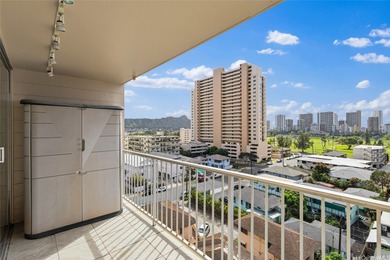 Urban edge-style penthouse living with a metro-chic feel. This on Ala Wai Golf Course in Hawaii - for sale on GolfHomes.com, golf home, golf lot