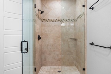 NEVER RENTED. SOLD FULLY FURNISHED. GOLF CART INCLUDED.This on Sandestin Golf and Beach Resort - Raven in Florida - for sale on GolfHomes.com, golf home, golf lot