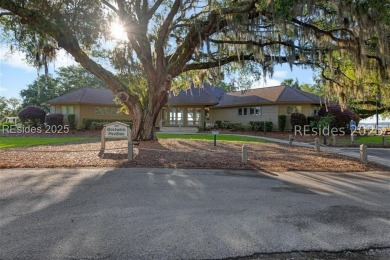 This three bedroom, 2 bathroom home sits on a quiet cul-de-sac on Moss Creek Golf Club in South Carolina - for sale on GolfHomes.com, golf home, golf lot