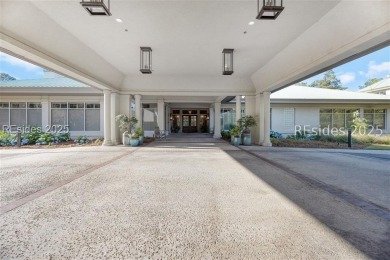 This three bedroom, 2 bathroom home sits on a quiet cul-de-sac on Moss Creek Golf Club in South Carolina - for sale on GolfHomes.com, golf home, golf lot