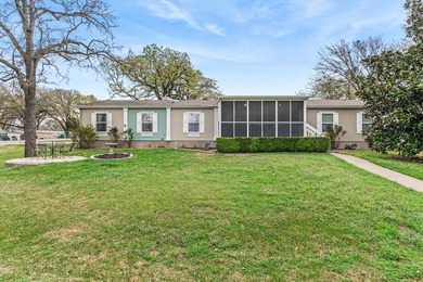 Cedar Creek Lake o Recently Updated o A BRAND-NEW LOOK AT A on Cedar Creek Country Club in Texas - for sale on GolfHomes.com, golf home, golf lot