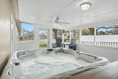 Cedar Creek Lake o Recently Updated o A BRAND-NEW LOOK AT A on Cedar Creek Country Club in Texas - for sale on GolfHomes.com, golf home, golf lot