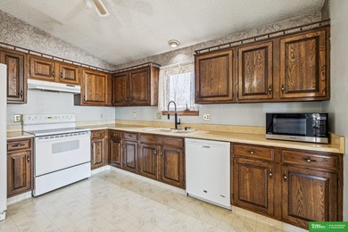 Libby Headid, M: , libby,   - Excellent opportunity to live in on Valley View Golf Course in Nebraska - for sale on GolfHomes.com, golf home, golf lot