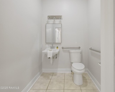 Newly renovated and ideally located directly across from Cane on Squirrel Run Golf Courses in Louisiana - for sale on GolfHomes.com, golf home, golf lot