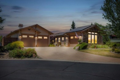 2 Primary Bedrooms with En Suite Bathrooms. This turn key golf on The Club at Copper Valley Golf Course in California - for sale on GolfHomes.com, golf home, golf lot
