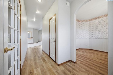 MLS# 288662 Custom-built rambler located in the desirable Sun on Sun Willows in Washington - for sale on GolfHomes.com, golf home, golf lot