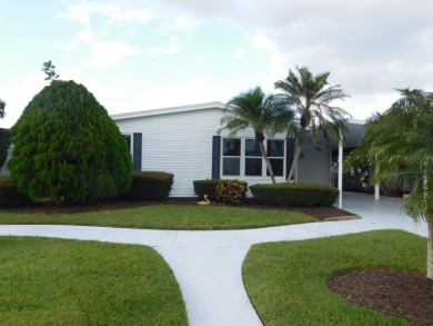 PRICE REDUCED ! 2 bedroom/2 bath on the golf course with a water on Savanna Golf Club in Florida - for sale on GolfHomes.com, golf home, golf lot