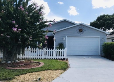 Welcome to this charming 2-bedroom, 2-bathroom fully furnished on The Links of Spruce Creek in Florida - for sale on GolfHomes.com, golf home, golf lot