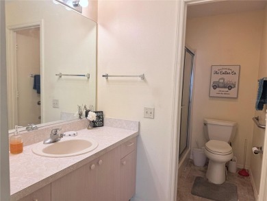 Welcome to this charming 2-bedroom, 2-bathroom fully furnished on The Links of Spruce Creek in Florida - for sale on GolfHomes.com, golf home, golf lot