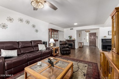 Beautiful end-unit townhome in Peoria's sought after Cambridge on Westbrook Village / Vista Golf Course in Arizona - for sale on GolfHomes.com, golf home, golf lot