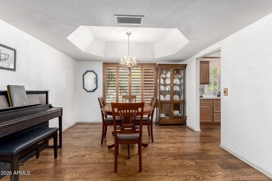 Beautiful end-unit townhome in Peoria's sought after Cambridge on Westbrook Village / Vista Golf Course in Arizona - for sale on GolfHomes.com, golf home, golf lot