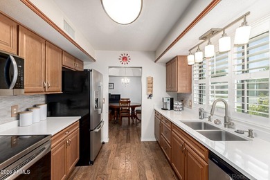 Beautiful end-unit townhome in Peoria's sought after Cambridge on Westbrook Village / Vista Golf Course in Arizona - for sale on GolfHomes.com, golf home, golf lot