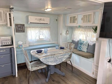 FULLY FURNISHED WITH GOLF CART. Beautiful, remodeled Camper on Lake Tansi Village Country Club in Tennessee - for sale on GolfHomes.com, golf home, golf lot