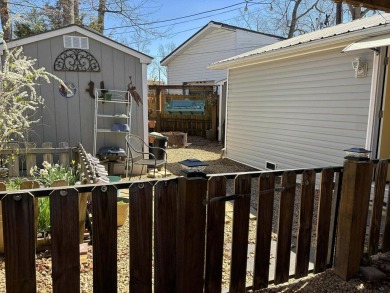 FULLY FURNISHED WITH GOLF CART. Beautiful, remodeled Camper on Lake Tansi Village Country Club in Tennessee - for sale on GolfHomes.com, golf home, golf lot