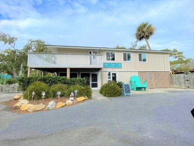 Unique, 1st floor villa, end unit, remodeled w/ a more open on The Plantation Course At Edisto in South Carolina - for sale on GolfHomes.com, golf home, golf lot